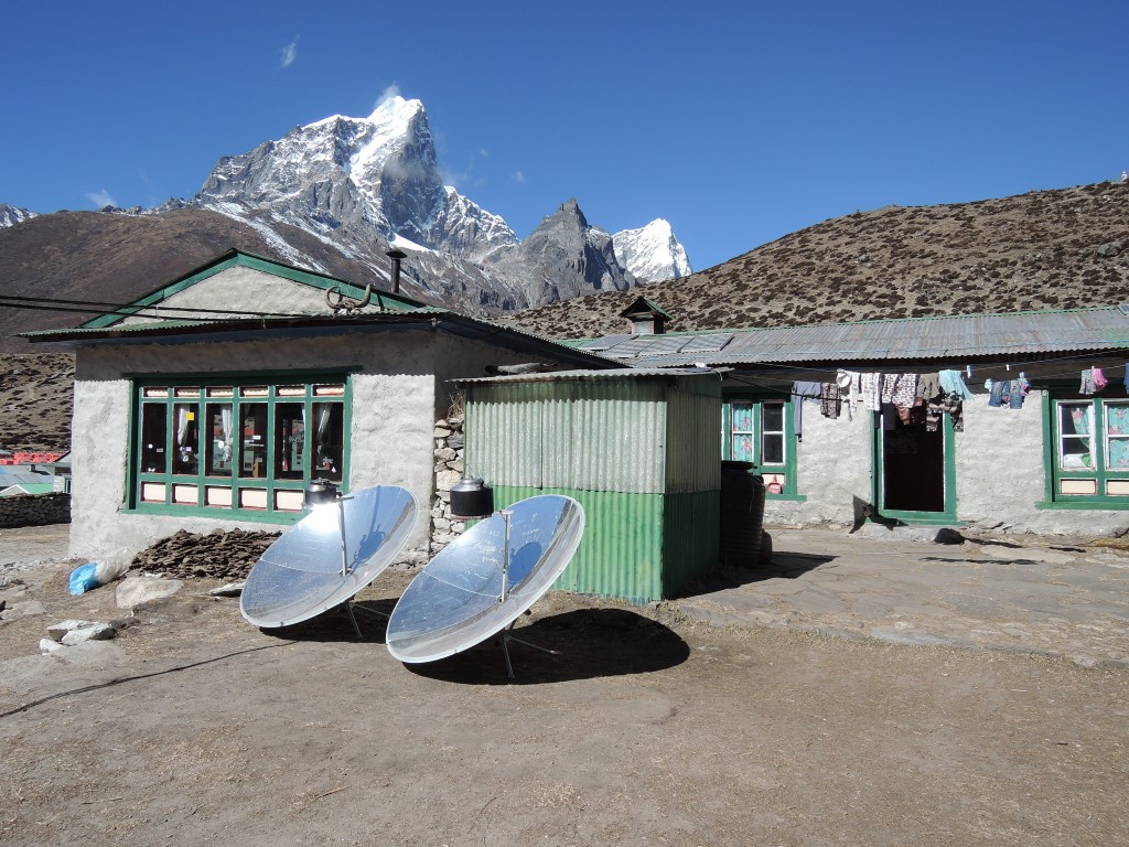 Khumbu Everest Base Camp Nepal Self-Support Teahouse Trekking